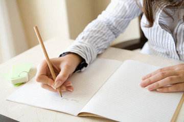 中译英翻译笔译1000字多少钱 中译英翻译笔译1000字多少钱